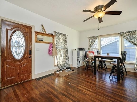 3rd image of 130 N 6th St