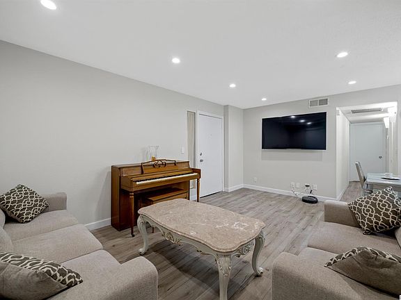 5th image of 18161 Sundowner Way Unit 929