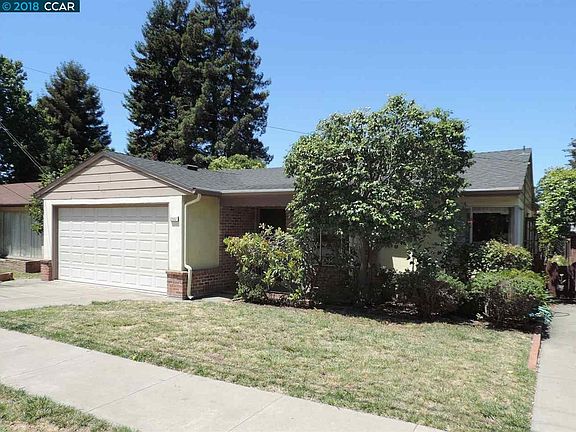 2nd image of 22697 Wildwood St