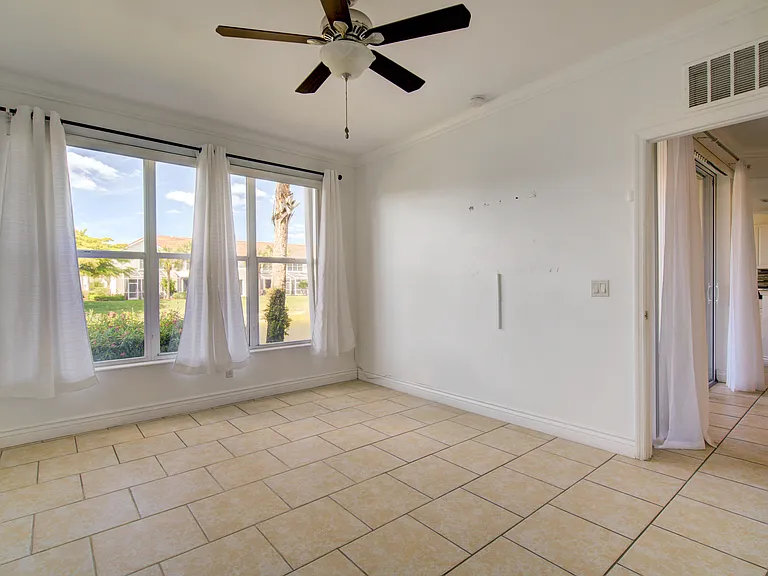 1310 Henley St #1902 — Photo 14