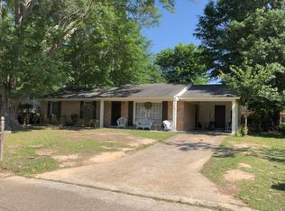 903 Hemlock St, Columbus, MS 39702