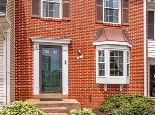 8 Asbury Way, Sterling, VA