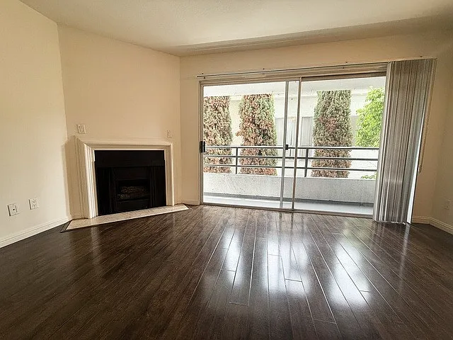 Midvale Towers — Photo 133