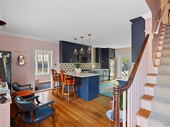3rd image of 1601 Bellevue Ave