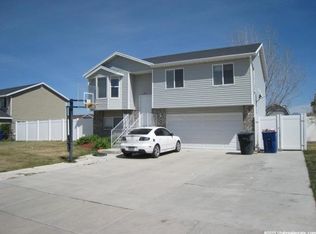 2871 S Woodbrook Ln, Magna, UT 84044
