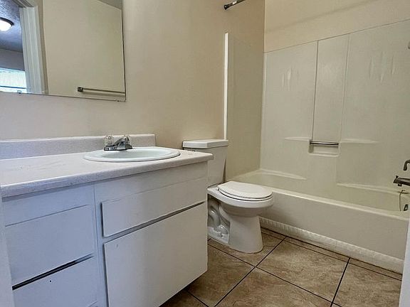 3rd image of 433 Louisiana Blvd SE #2