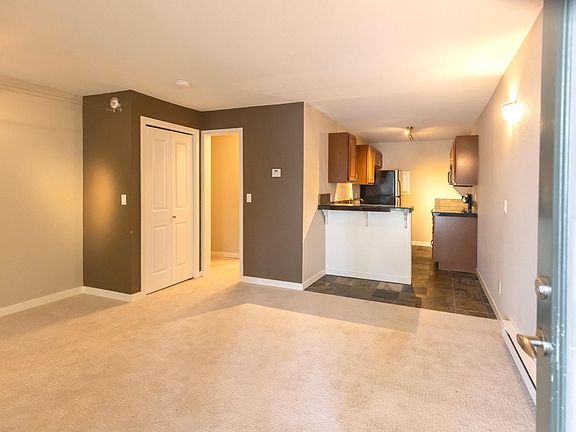 5th image of 6817 137th Pl NE APT 447