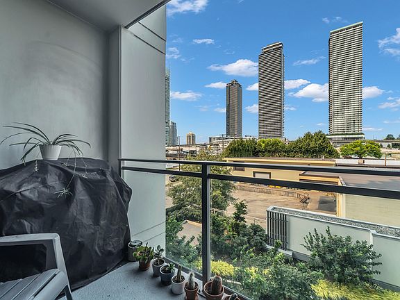 5th image of 2288 Alpha Ave #407