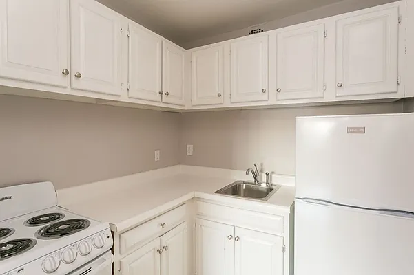 Rented by MNS | media 10