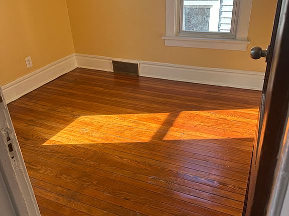 4th image of 13 Kermit Ave #1