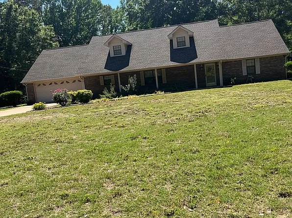 175 Indian Hills Lake Dr, Saltillo, MS 38866