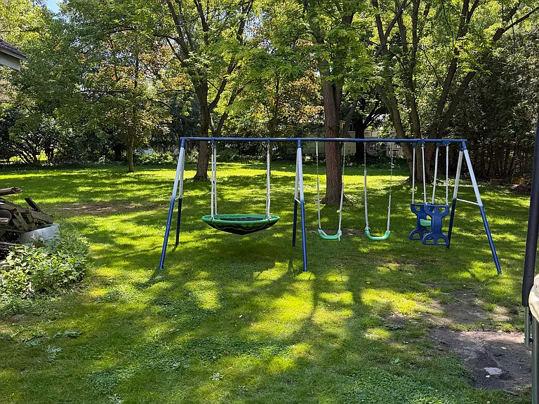 160 North Ave — Photo 3