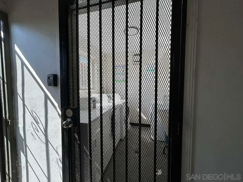 1 bed, 1.0 bath, 700 sqft, $1,820 — Photo 4