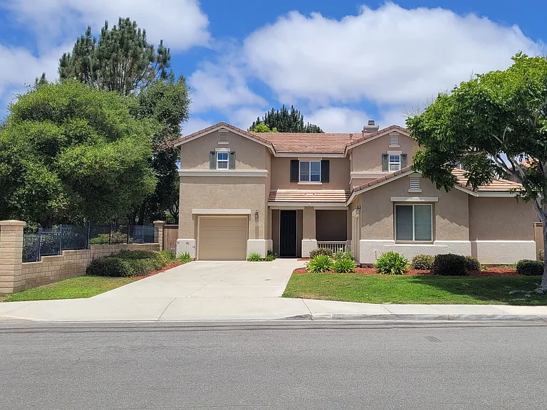 Front center view of home