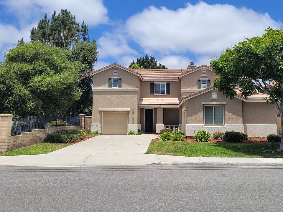 Front center view of home