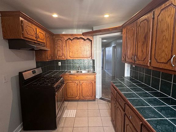 5th image of 4356 S Wells St #2