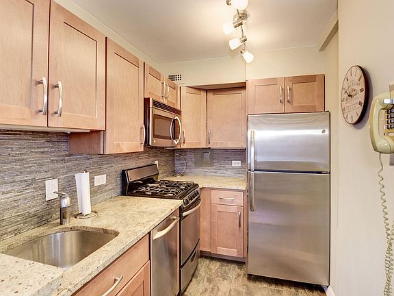 3rd image of 1200 N Nash St APT 560