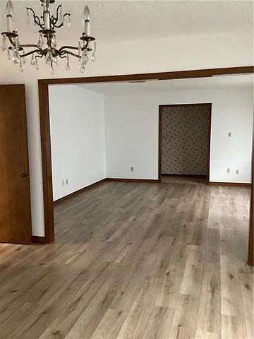 3 bed, 2.5 bath, 1985 sqft, $2,000 — Photo 4