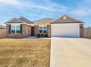 2805 N Will St, Siloam Springs, AR 72761