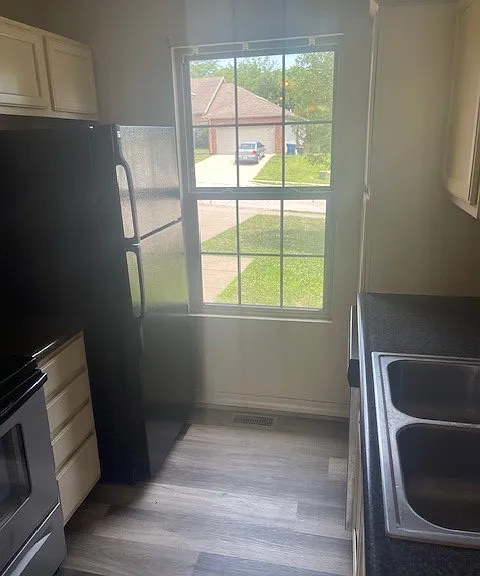 1115 N Missouri Dr — Photo 8