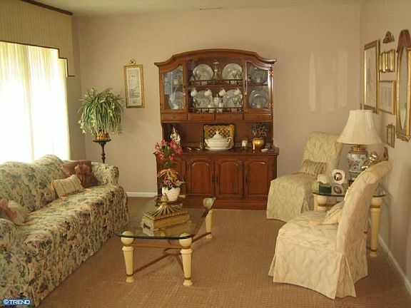 3rd image of 1117 Lawnton Ave
