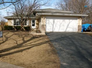 830 Kane St, South Elgin, IL 60177