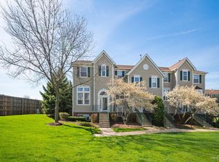 2418 Courtyard Cir UNIT 4, Aurora, IL 60506