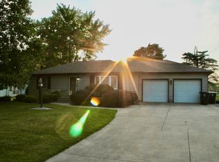 7117 Saint Joe Rd, Fort Wayne, IN 46835