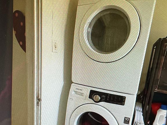 3rd image of 2502 Pine St APT C