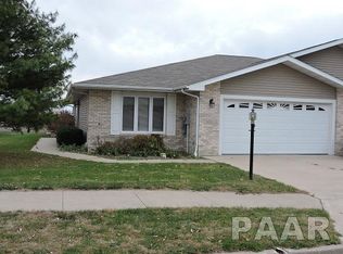 1056 Willow Rd, Macomb, IL 61455