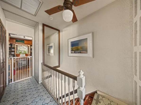 75-27 Furmanville Avenue image 15 of 19