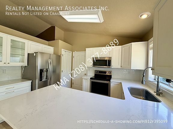 5th image of 2141 N Fastwater Ave