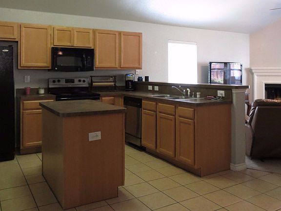 3rd image of 3913 Cedar Falls Dr