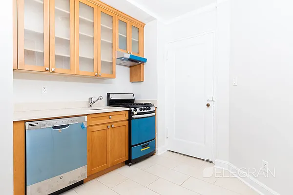 Rented by (Legacy) Elegran | media 13