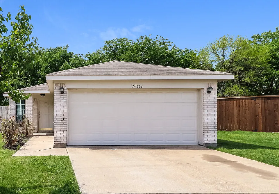 10662 Flamewood Dr