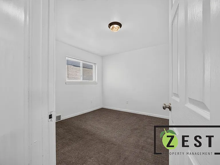 16217 Greenfield — Photo 12