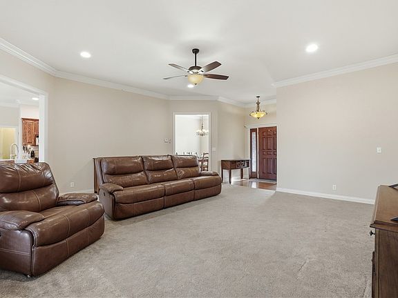 4th image of 13708 Crazy Horse Dr