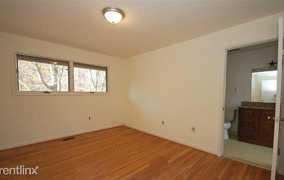 bedroom+1