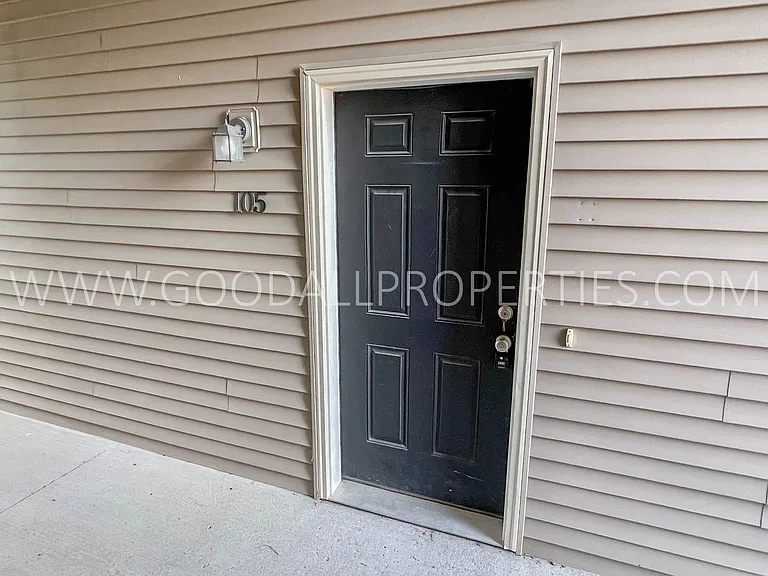 1211 NE Windsor Dr #105 — Photo 14