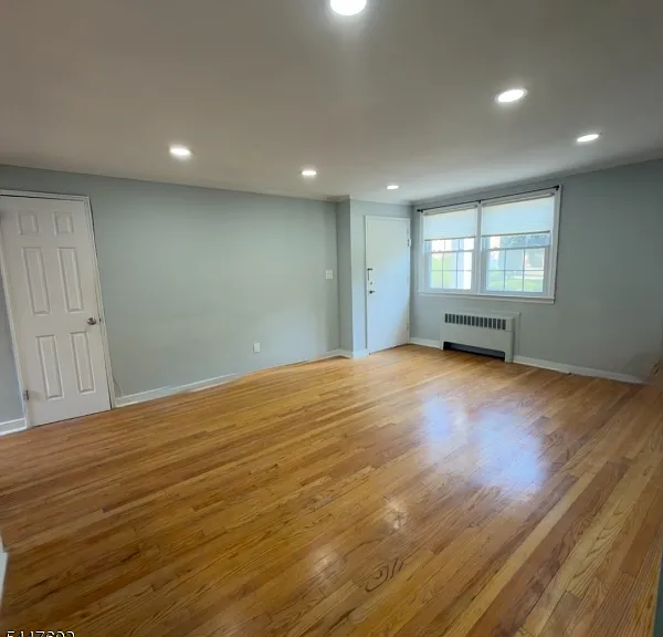 445 Morris Ave #1-D — Photo 3