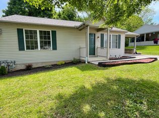 51 N Poplar Ct, Manchester, PA 17345