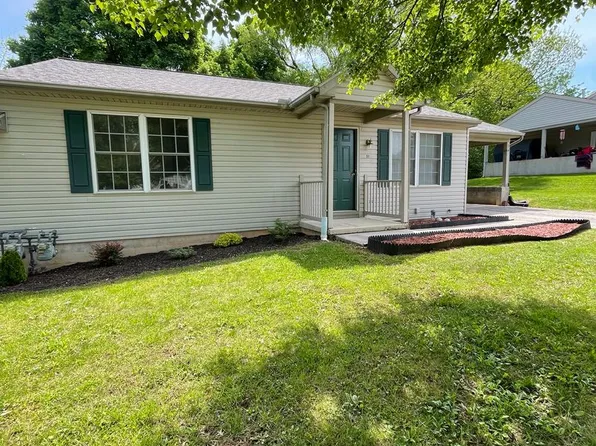 51 N Poplar Ct, Manchester, PA 17345