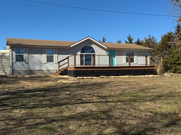 1707 Wild Horse Rd, Lawrence, KS 66044