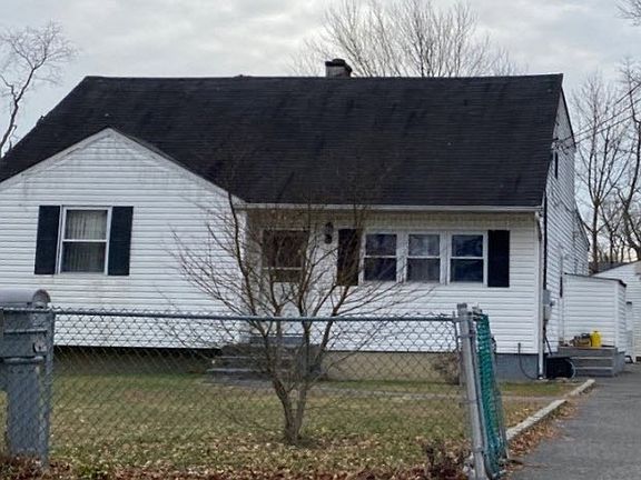 2nd image of 208 Clark St