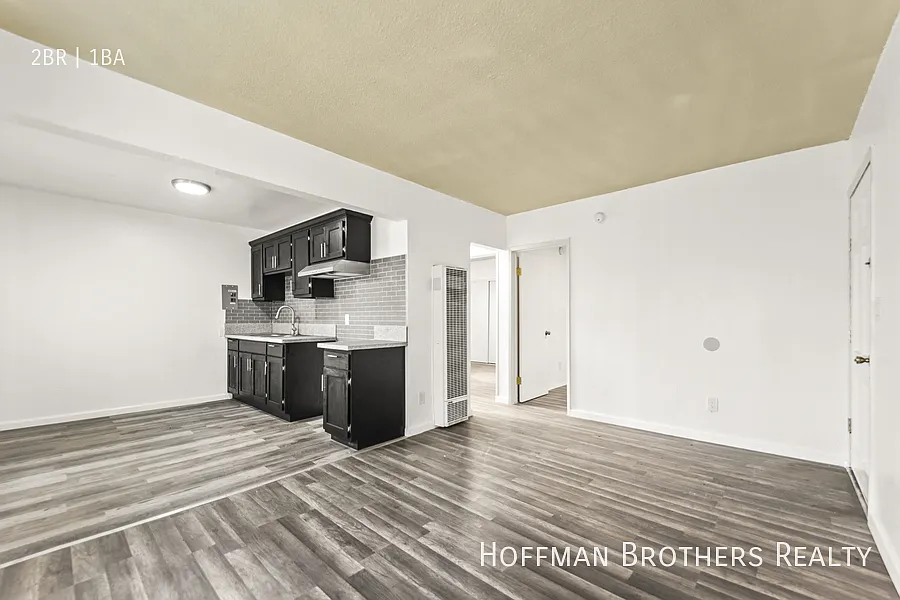 Building Photo - 8027 S Broadway #6
