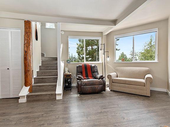 3rd image of 4781 Cobble Way