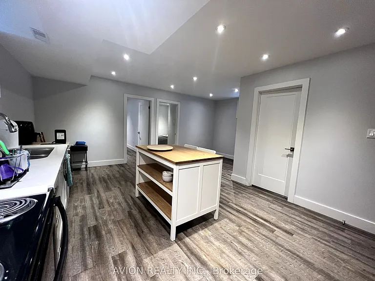 28 Monarchdale Ave #BASEMENT — Photo 8