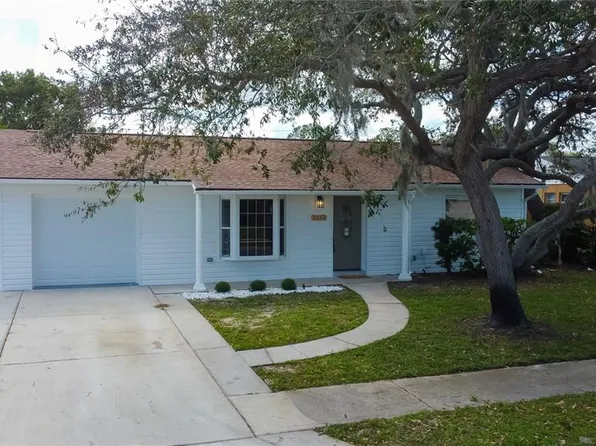 3132 Salton St, Holiday, FL 34691