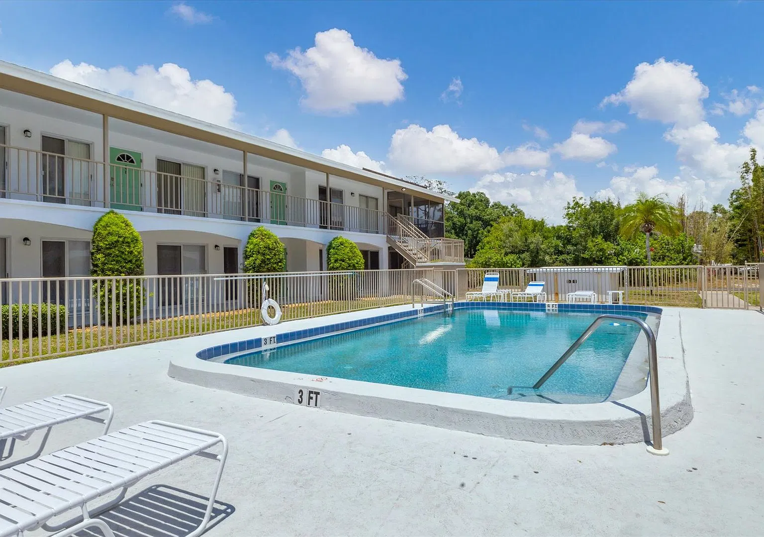 Bright 2BR/1BA Condo with Community Pool ~ First Floor — Photo 1