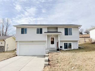 202 Valley St, Glenwood, IA 51534